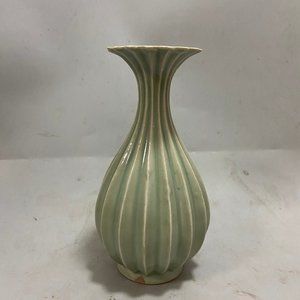 Ceramic vase decoration